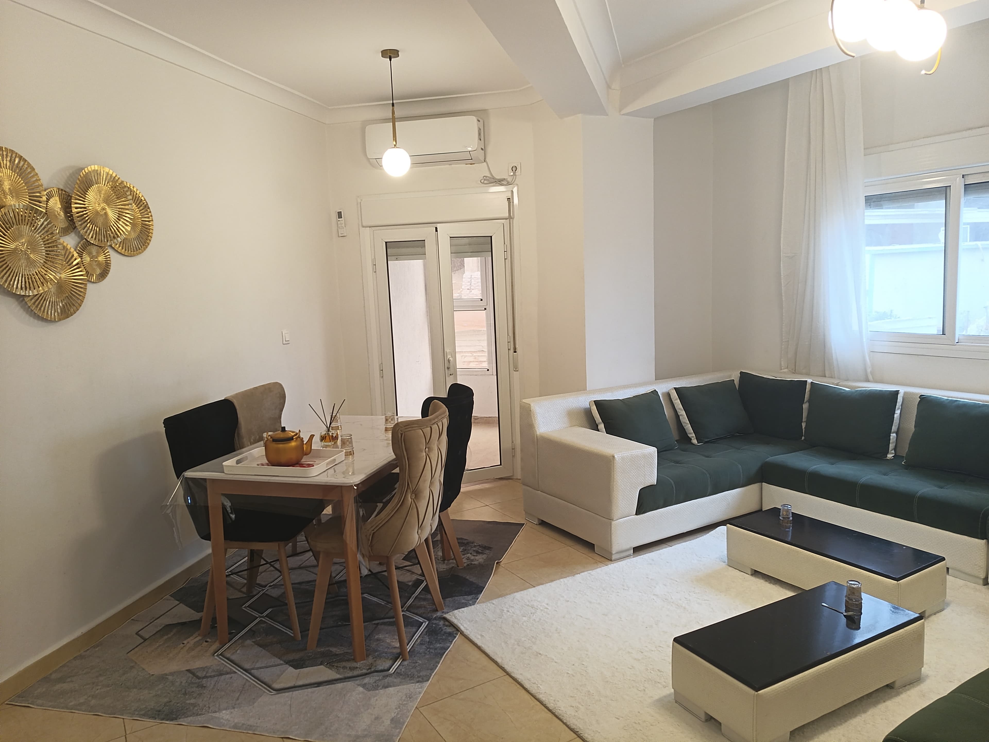 F3 proche Tramway et toutes commodités