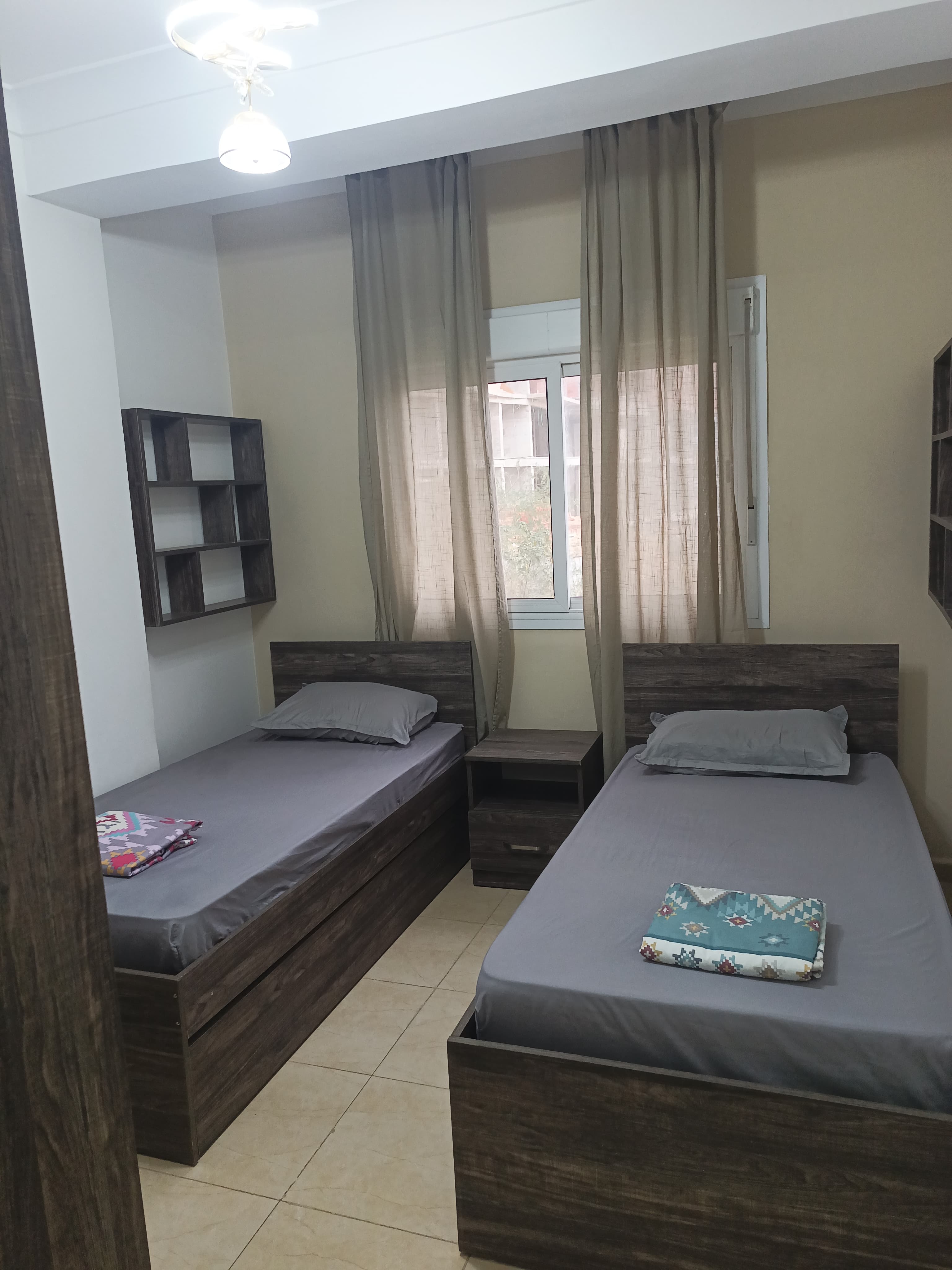 F3 proche Tramway et toutes commodités 9