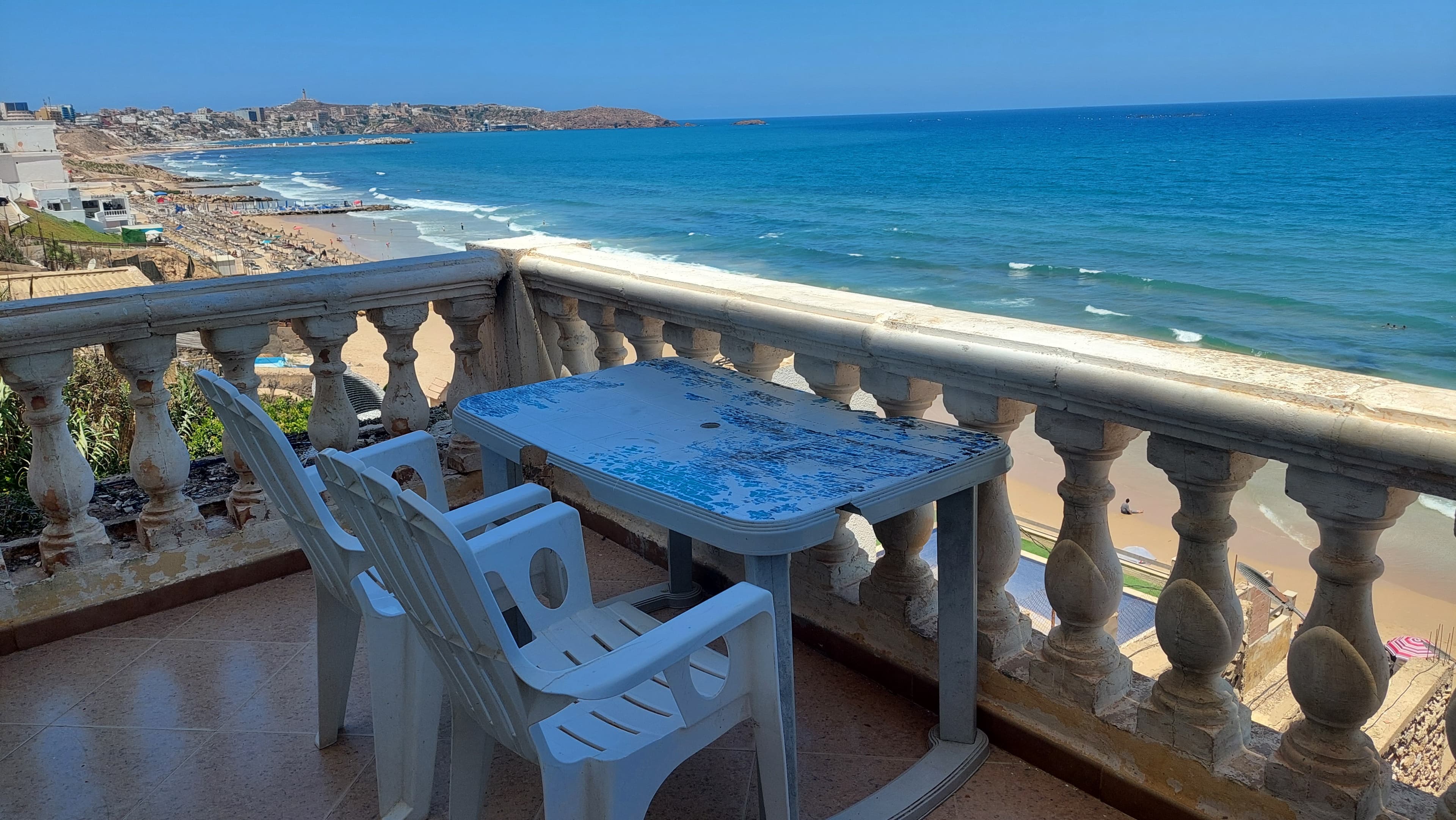 Appartement F3 pour 07 personnes au bord de mer 7