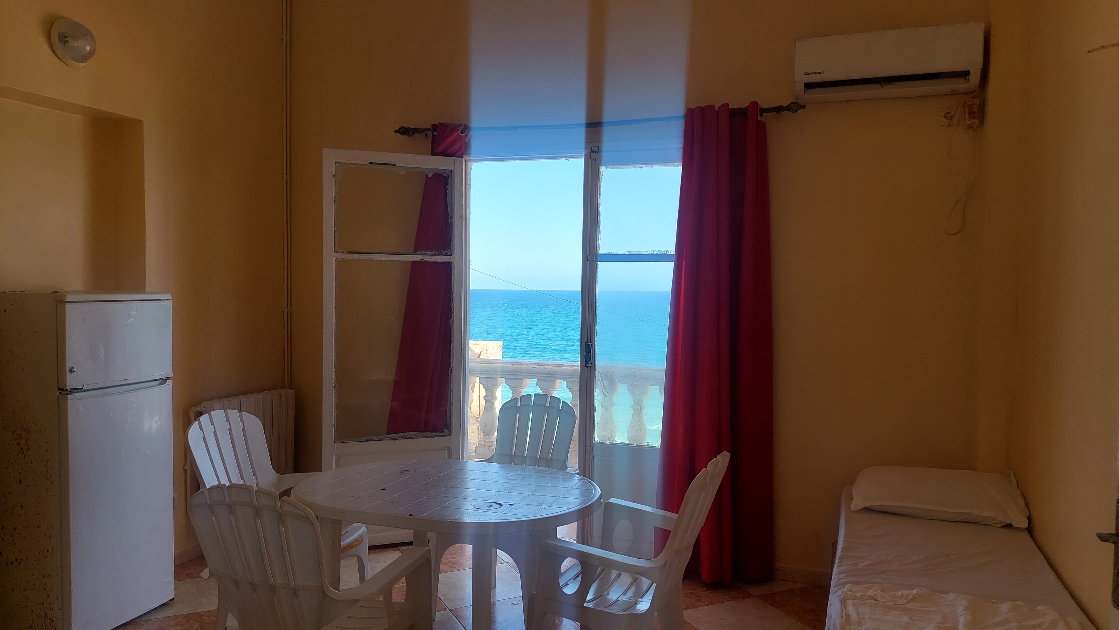Appartement F3 pour 07 personnes au bord de mer 26