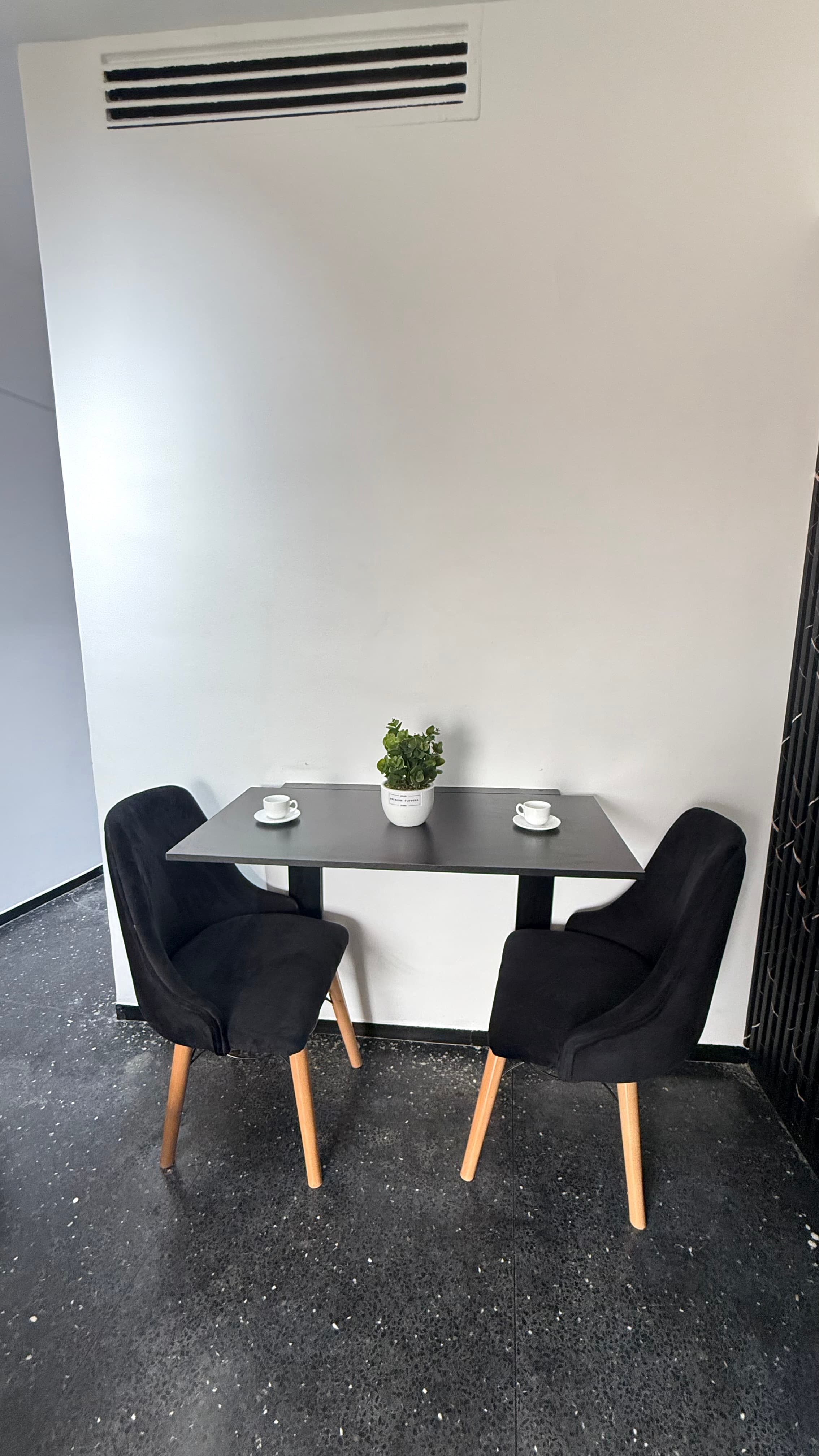 Sarah Loft 7